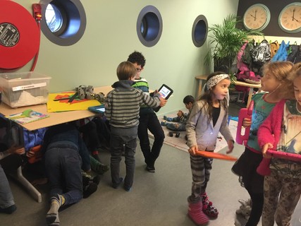 Adfaber - scoala in care copiii invata folosind tehnologia