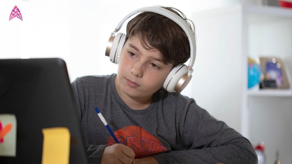 Khan Academy 
învățare
educație
exerciții interactive
lecții video
invatare usoara