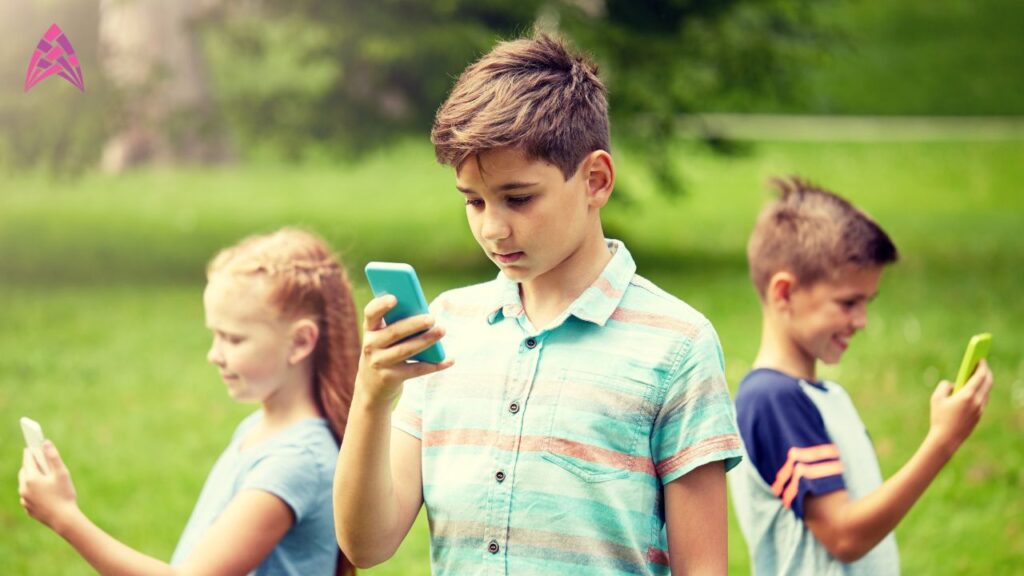 conturi false create de copii
identitate digitală
riscuri online copii
bullying digital
relație părinte-copil